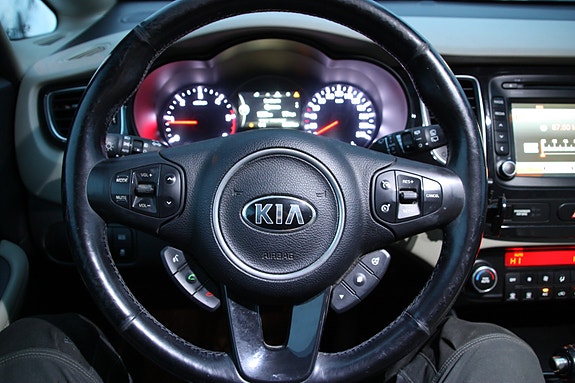 Kia Carens 14 of 25