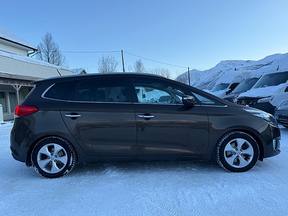 Kia Carens 4 of 25
