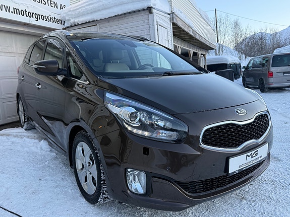 Kia Carens 3 of 25