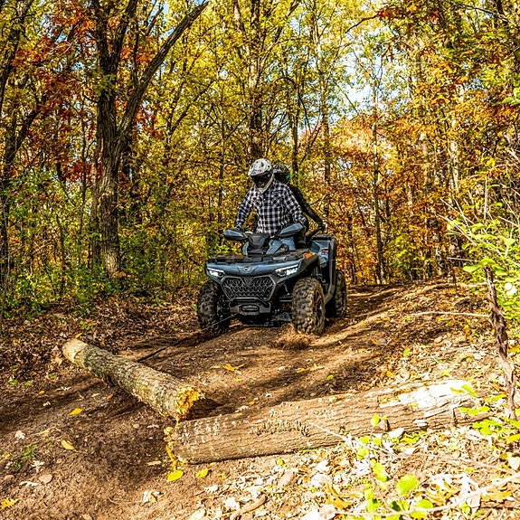 CFMOTO Cforce 850 Touring Black edition 15 of 16