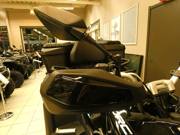 CFMOTO Cforce 850 Touring Black edition 6 of 16