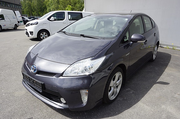 Toyota Prius 5 of 5