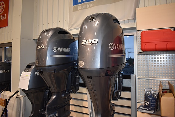 Knalltilbud på ny Yamaha F200XCA!