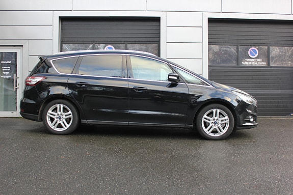Ford S-MAX 4 of 29