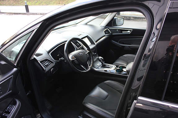 Ford S-MAX 13 of 29