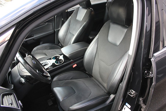 Ford S-MAX 18 of 29