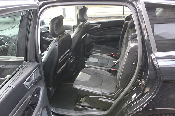 Ford S-MAX 19 of 29