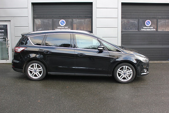 Ford S-MAX 9 of 29