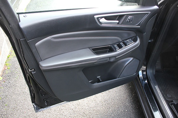 Ford S-MAX 14 of 29