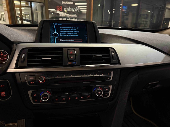 BMW 320d 18 of 22