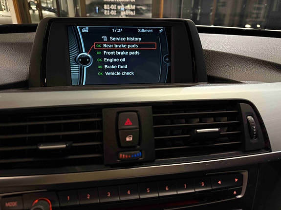 BMW 320d 12 of 22