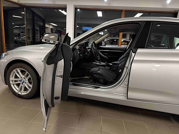 BMW 320d 21 of 22