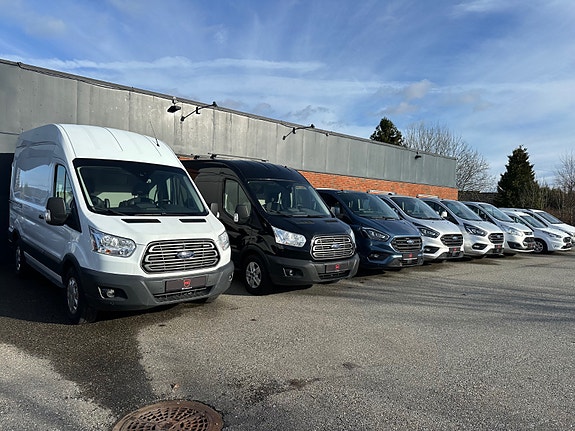Ford Transit Connect 23 of 25