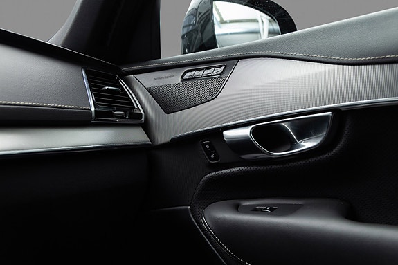Volvo XC90 18 of 25