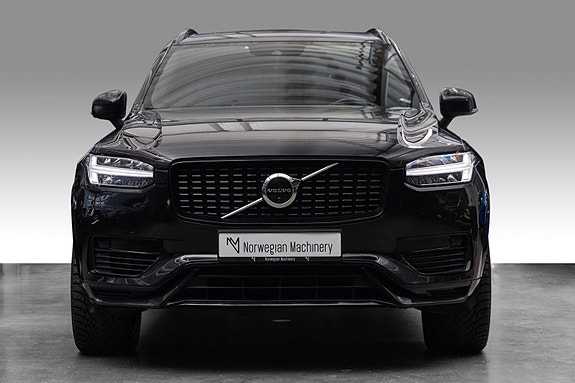 Volvo XC90 3 of 5