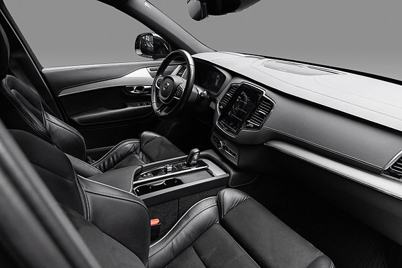 Volvo XC90 23 of 25