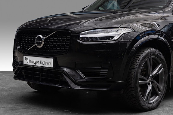 Volvo XC90 2 of 5