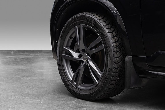 Volvo XC90 9 of 25