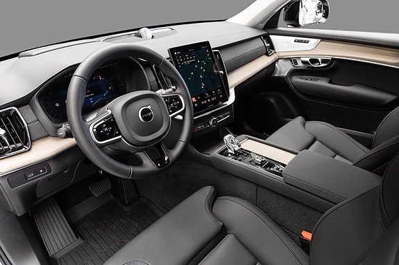 Volvo XC90 9 of 26