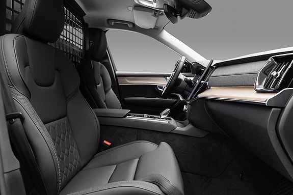 Volvo XC90 11 of 26