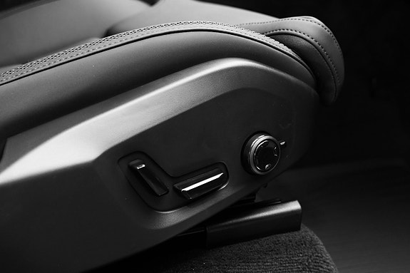 Volvo XC90 26 of 26