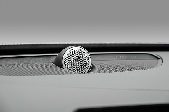 Volvo XC90 25 of 28