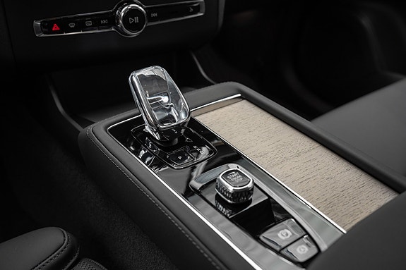 Volvo XC90 22 of 28