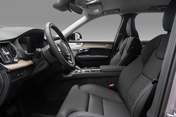 Volvo XC90 17 of 28