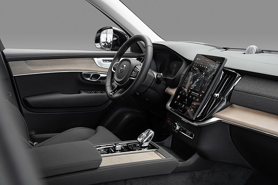 Volvo XC90 19 of 28
