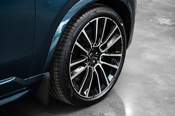 Volvo XC90 9 of 28