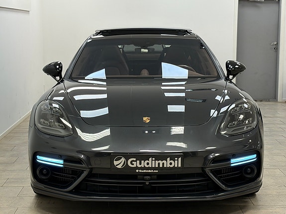 Porsche Panamera 4 of 5
