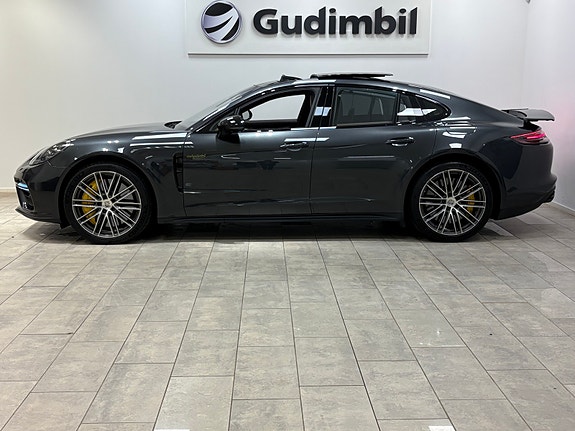 Porsche Panamera 2 of 5