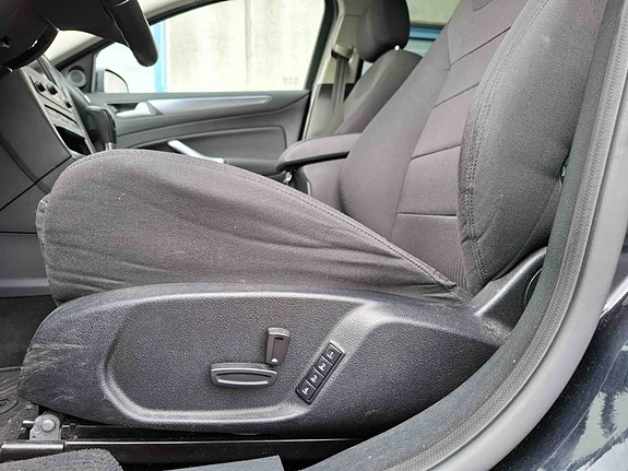 Ford Mondeo 10 of 28