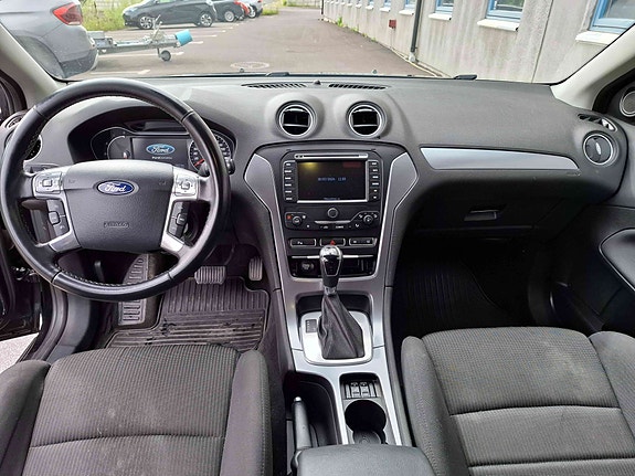 Ford Mondeo 12 of 28