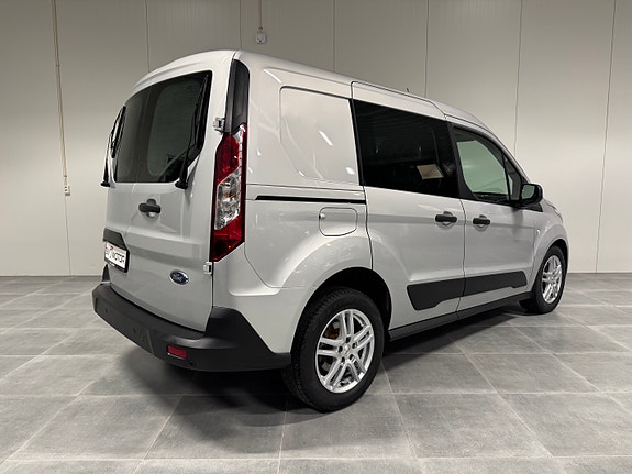 Ford Transit Connect 16 of 30