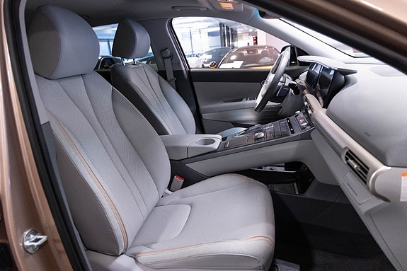 Hyundai Nexo 10 of 16
