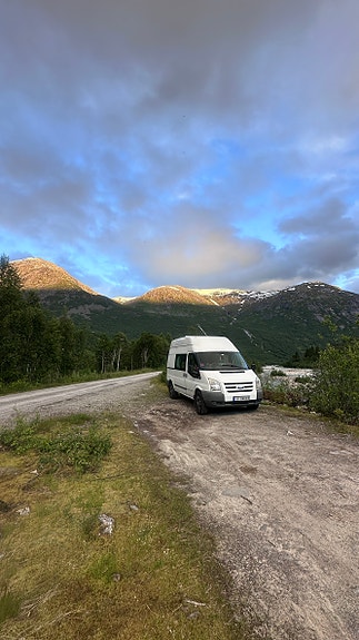 Ford Transit 300M Van 4 of 5
