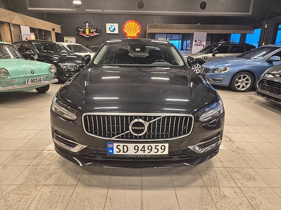 Volvo S90 2 of 5