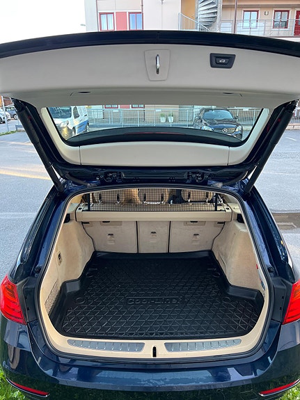 BMW 320d 10 of 13