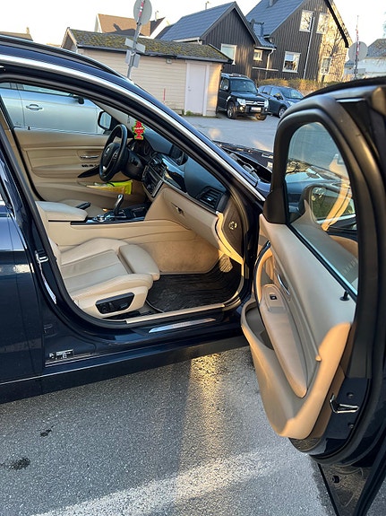 BMW 320d 11 of 13