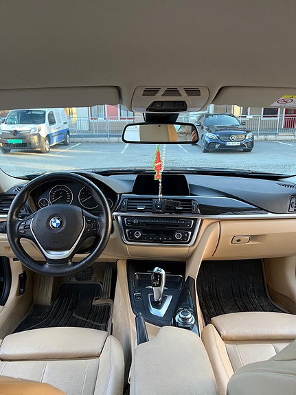 BMW 320d 9 of 13
