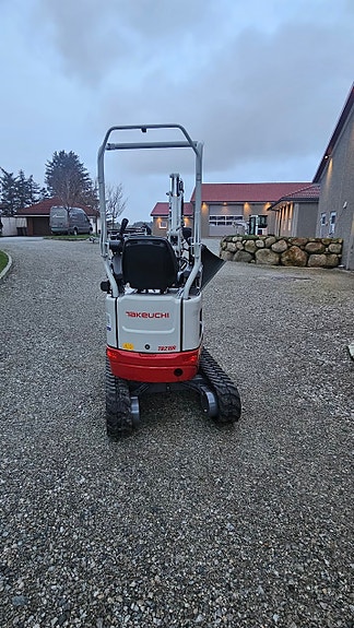 ABS Takeuchi tb 210r 4 of 5
