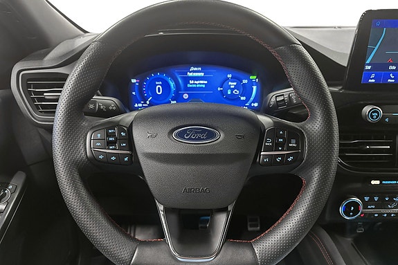 Ford Kuga 10 of 21