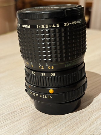 Pentax-A Zoom 28-80 mm f/3.5-4.5 Macro – pent brukt vintage-objektiv