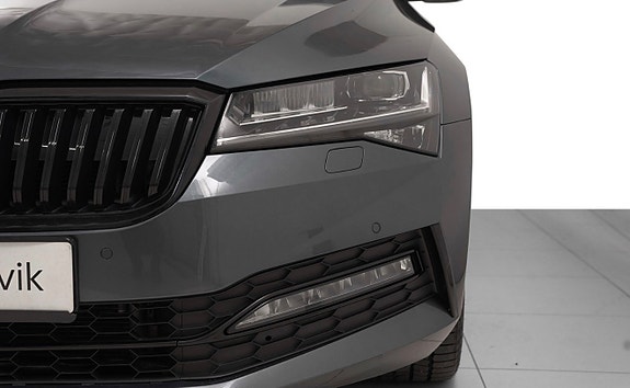 Skoda Superb 2 of 5