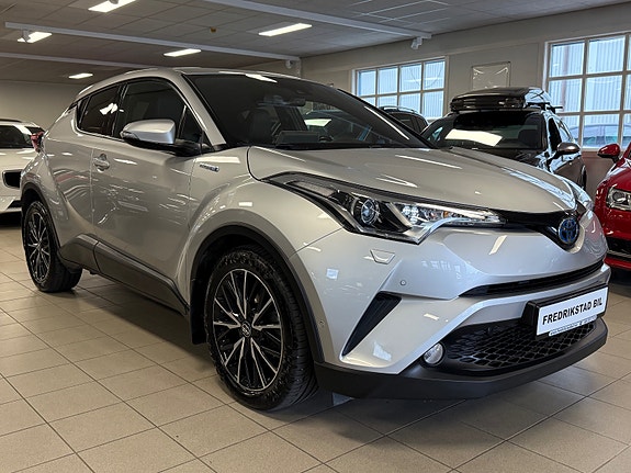 Toyota C-HR 5 of 5
