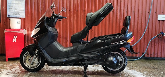 Suzuki Meget pen og velholdt Burgman 400 2 of 2
