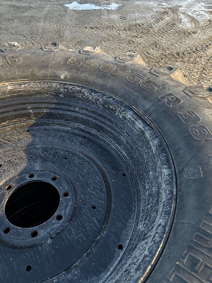 Trelleborg TM800,  650/65R38 - 540/65R28 Svarte felger Valtra T-serie etc