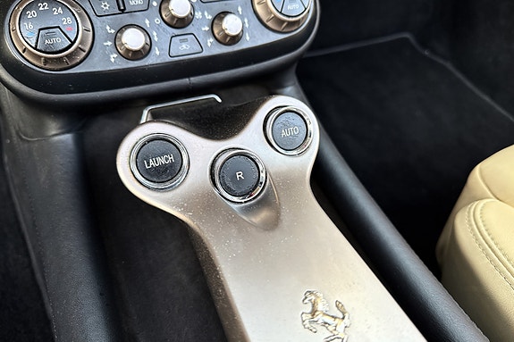 Ferrari California 22 of 25