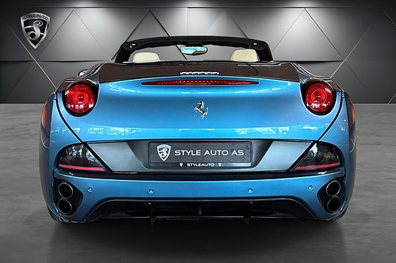 Ferrari California 5 of 5